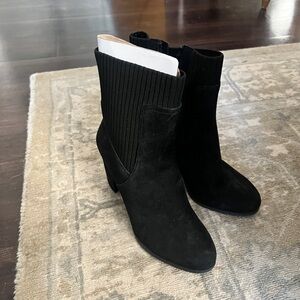 Black never worn Vionic sz 9.5 booties